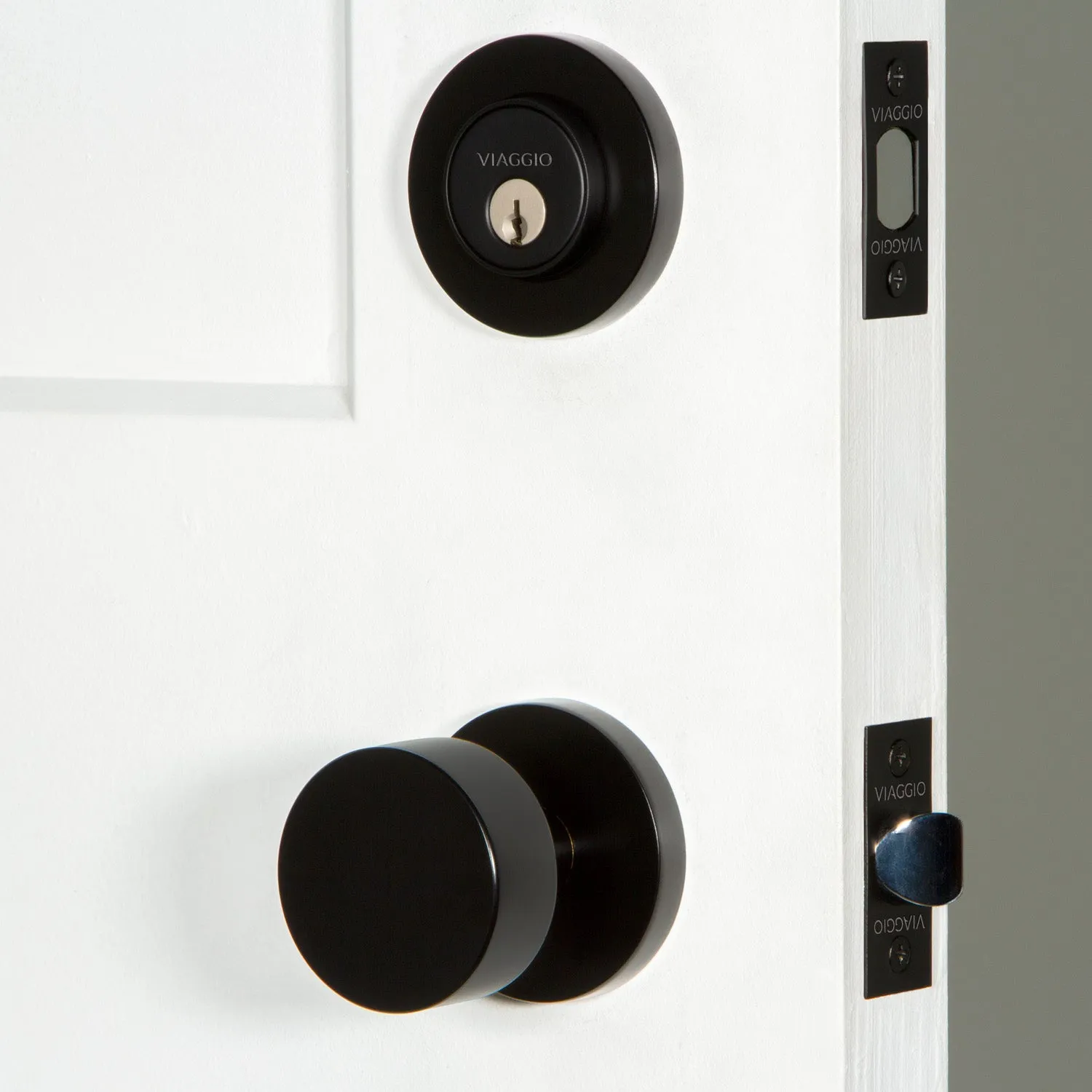 Circolo Rosette Entry Set with Circolo Knob in Satin Black