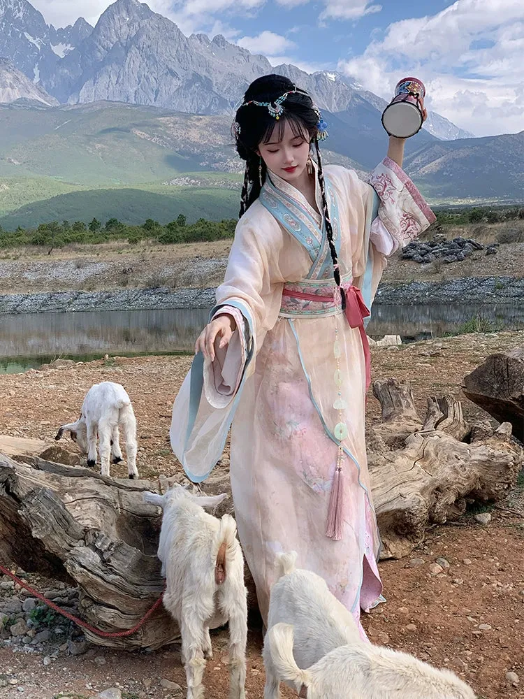 Han Dynasty Hanfu, Curved Hem Robe, Floral, Moon Spirit 月上灵川