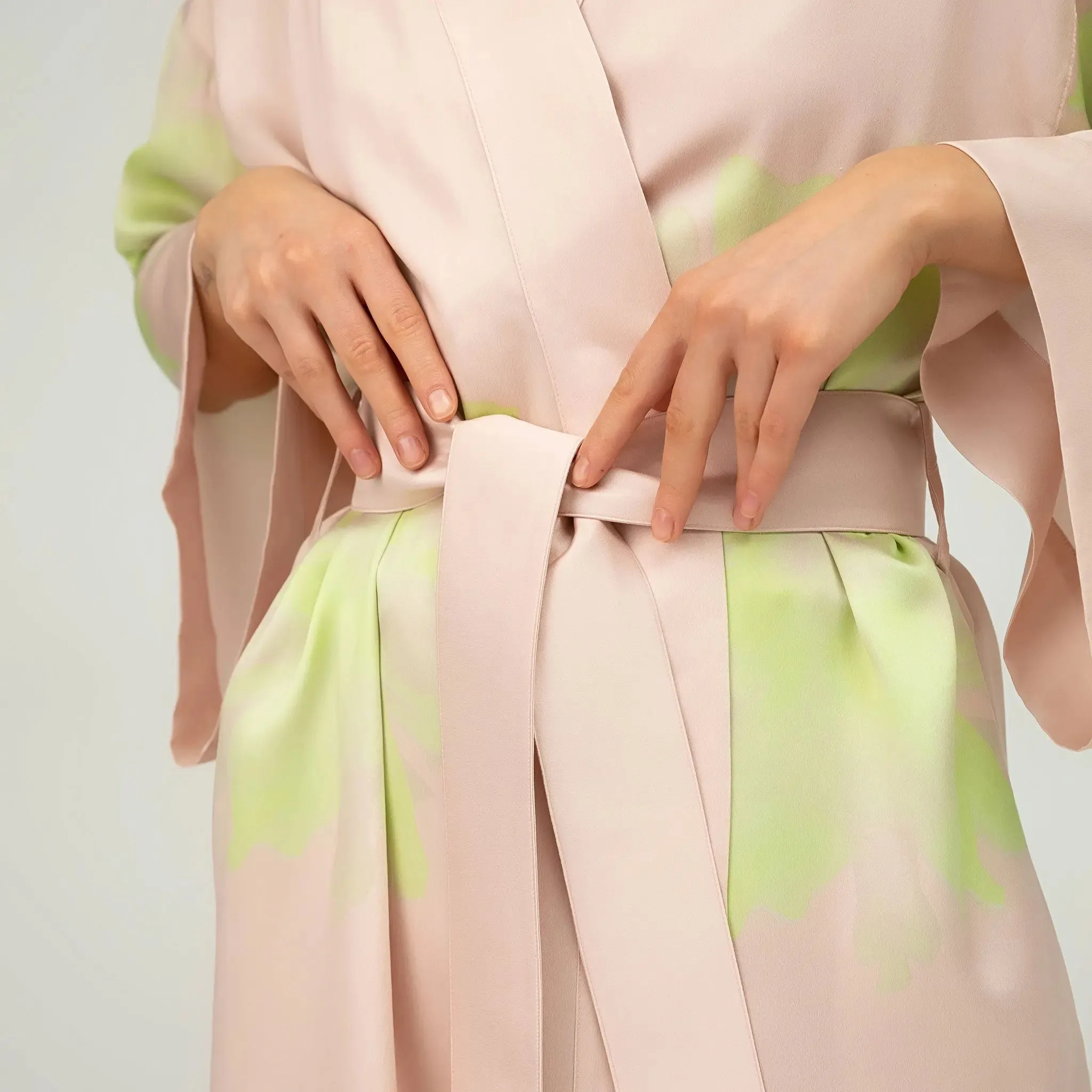 Pink Flower Silk Dreamscape Short Kimono Robe