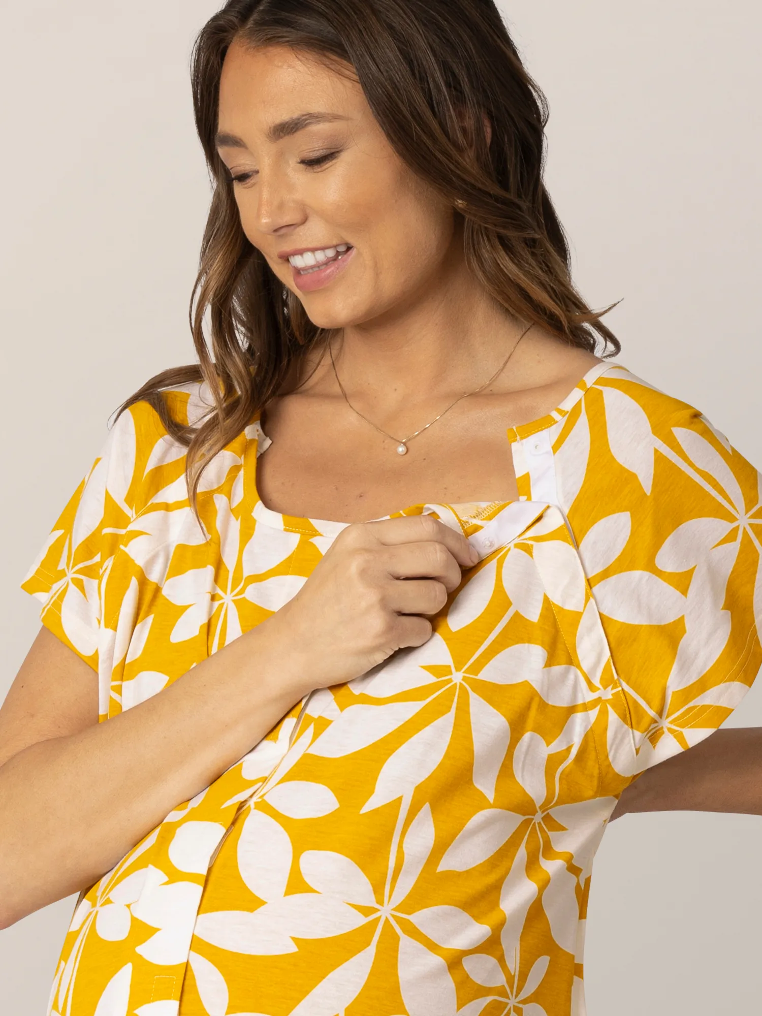 Universal Labor & Delivery Gown | Honey Leaf
