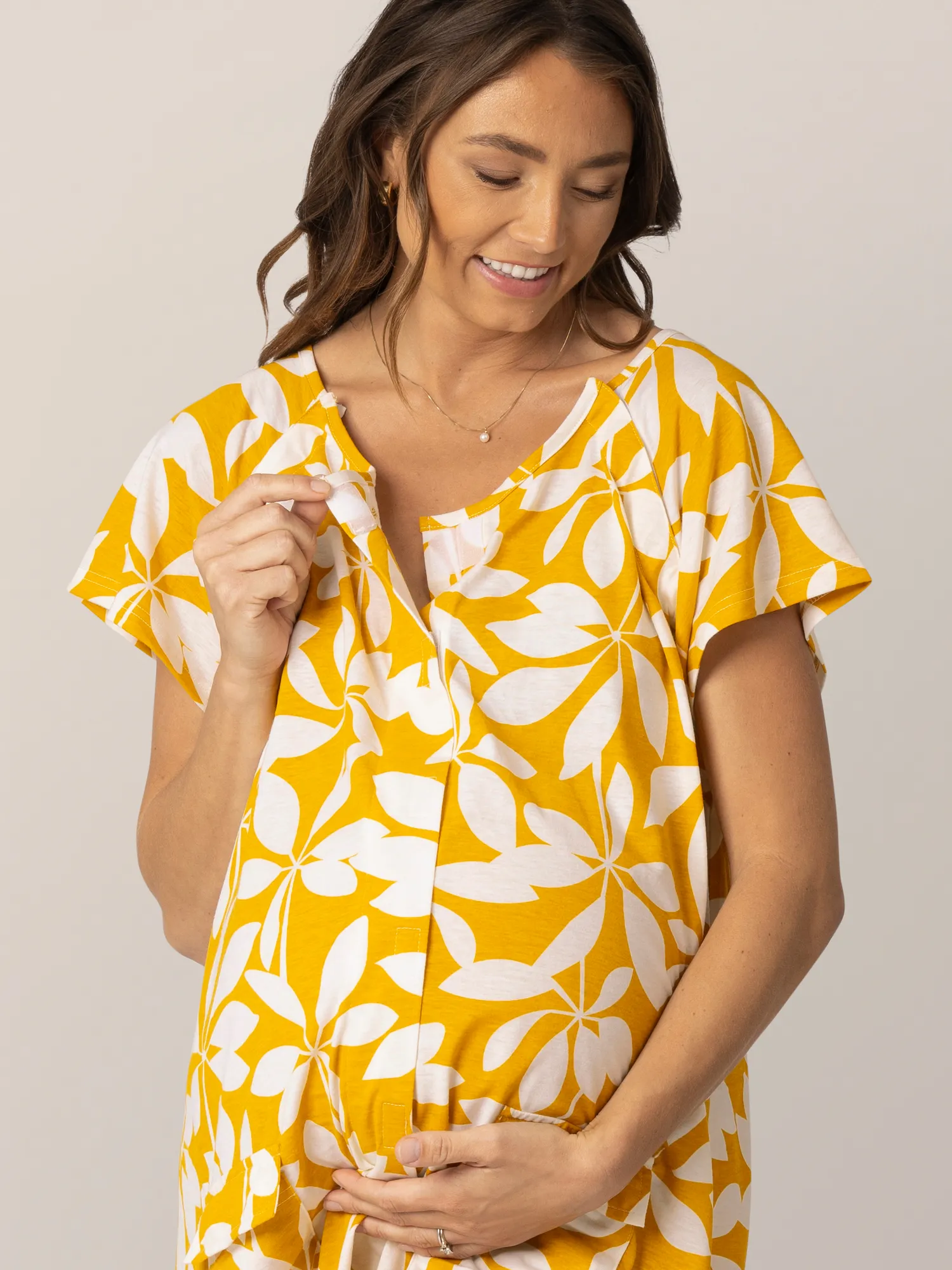 Universal Labor & Delivery Gown | Honey Leaf